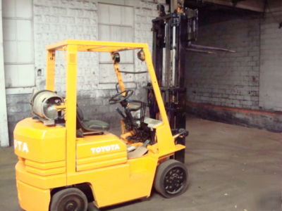 Toyota forklift 5200LB lpg with side shift