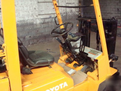 Toyota forklift 5200LB lpg with side shift