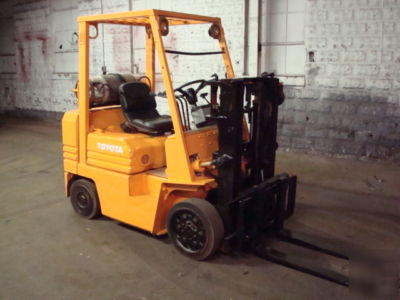 Toyota forklift 5200LB lpg with side shift