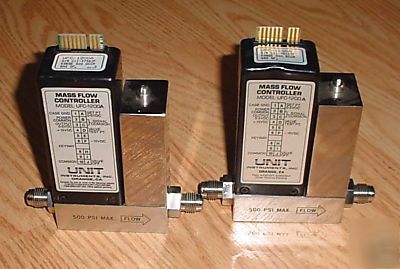 Lot of 2 units ufc-1200A mass flow controller 500 sccm
