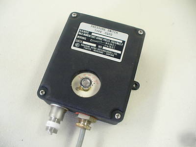 Nagano keiki pressure switch CQ20 6 kg/CM2 poor threads