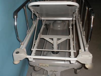 Stryker 720 transport stretcher / gurney