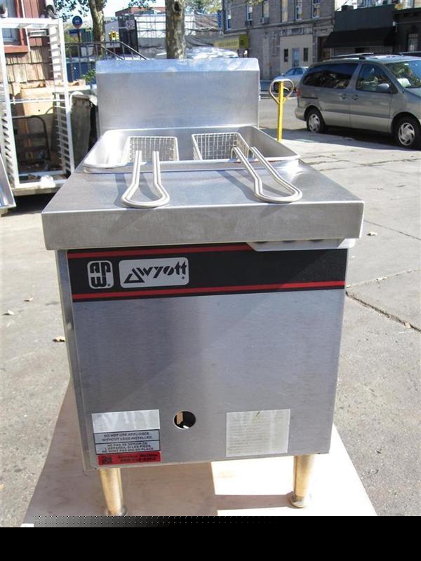 Apw wyott fryer model gf-15N