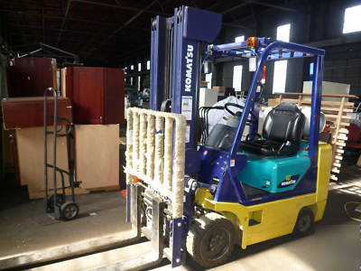  komatsu propane powered forklift 3,500 lbs 1,000 hrs
