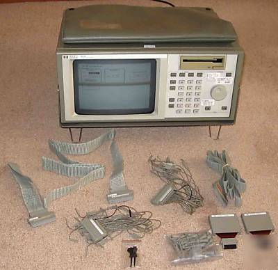 Hp 1651B logic analyer /w accessories #2945A00590