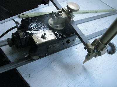 Airco 10B good track cutting machine w/track & torch