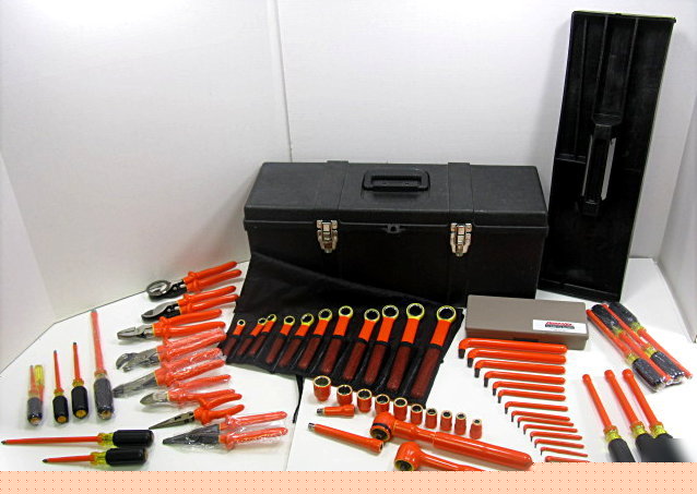 Cementex ITS60B/t 60 pc. insulated deluxe tool kit vgc