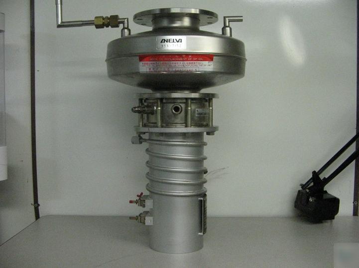Hitachi electron microscope diffusion pump s-800