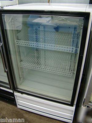 Master-bilt blg-12HD 1 glass door freezer merchandiser