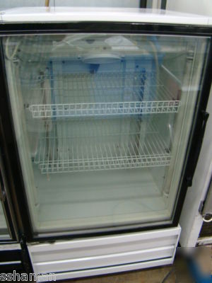 Master-bilt blg-12HD 1 glass door freezer merchandiser