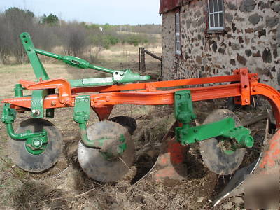 Case 3 bottom plow