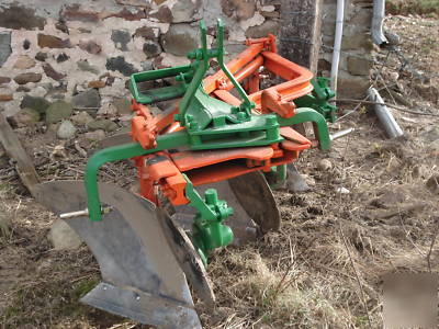 Case 3 bottom plow