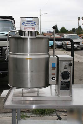 Cleveland tilting fudge chocolate kettle w/ agitator