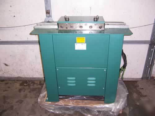 Tin knocker TK20 20 ga pittsburgh machine w/drive cleat