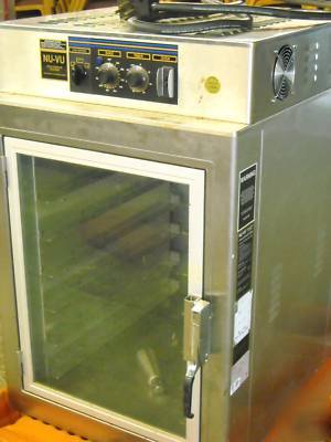 Nu-vu vao-6 convection oven holds 6 full sized trays