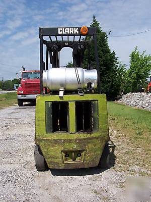 Clark 4000 lb cushion tire forklift 1987