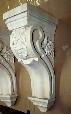  x-lg wood bar corbels leaf & berry design M809L