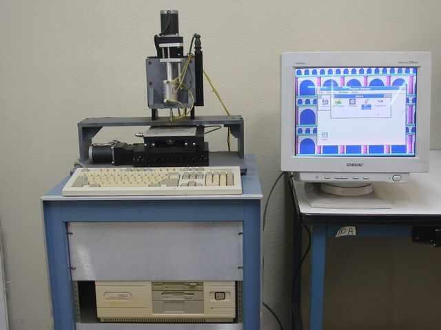 Daedal xyz computer controller positioning stage 