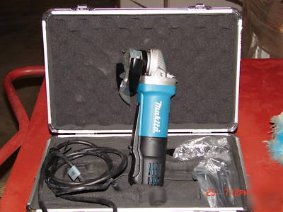 New ** ** 9557PB makita 4.5