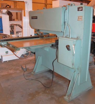  30 ton strippit single station manual punch press