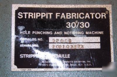  30 ton strippit single station manual punch press