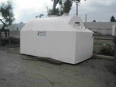 Closed top diked above ground tank for flammable liquid