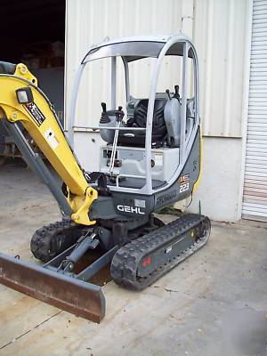 Gehl 223 excavator,4248 lbs,06,191 hrs,dig 8' we ship