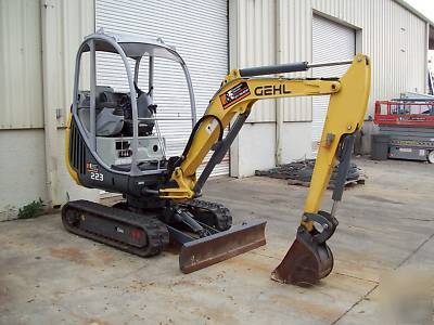 Gehl 223 excavator,4248 lbs,06,191 hrs,dig 8' we ship