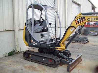 Gehl 223 excavator,4248 lbs,06,191 hrs,dig 8' we ship