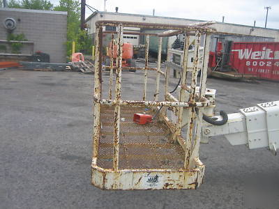 Snorkel 4WD diesel 80' boomlift runs great jlg genie hd