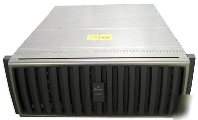 Netapp FAS2050 20X300GB sas drives