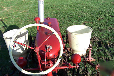 1952 farmall super c tractor cultivator & sidedresser