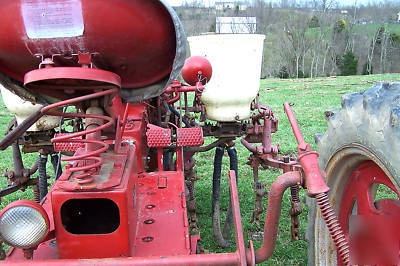 1952 farmall super c tractor cultivator & sidedresser