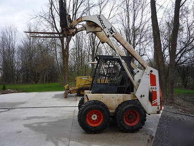 Bobcat 843 skid loader skidsteer, must see, low 