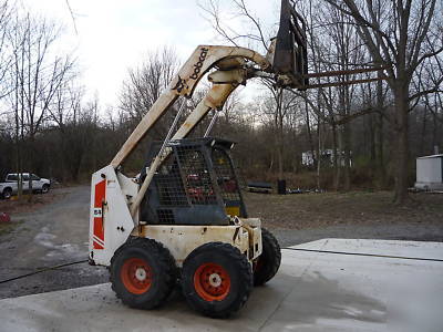 Bobcat 843 skid loader skidsteer, must see, low 