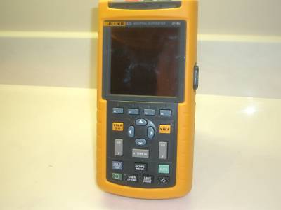 New fluke 123/003 industrial scopemeter 20HHZ + case