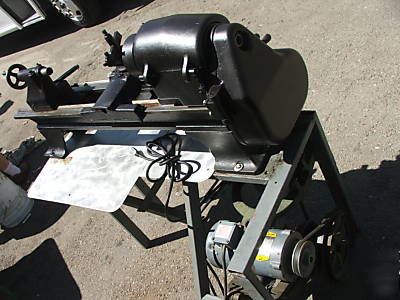 Logan screw cutting and turret lathe model 825