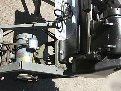 Logan screw cutting and turret lathe model 825
