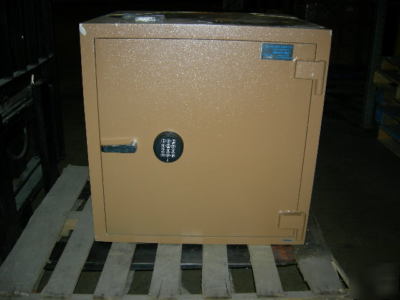Money cash drop safe by wilsonsafe.com with manager key