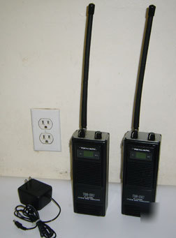 Pair of realistic trc-207 40 ch cb transceivers
