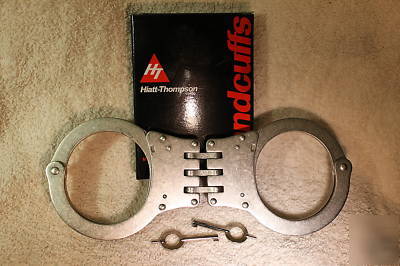 Hiatt-thompson nickel plated hindged handcuffs