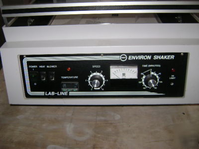 Lab-line 3527 bench top incubated shaker