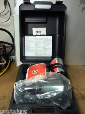 New msa gmc-ss respirator gas mask w/cannisters & case 