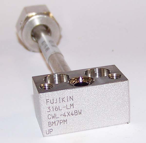 Fujikinswagelok stainless c-seal/tube/coupler assembly