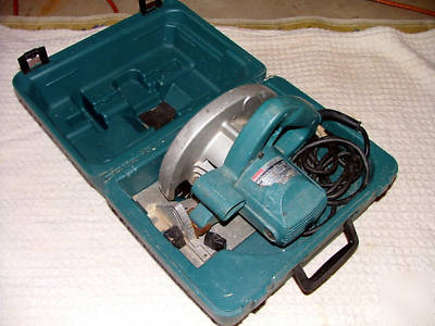 Makita circular saw 5007NB w/ case no 