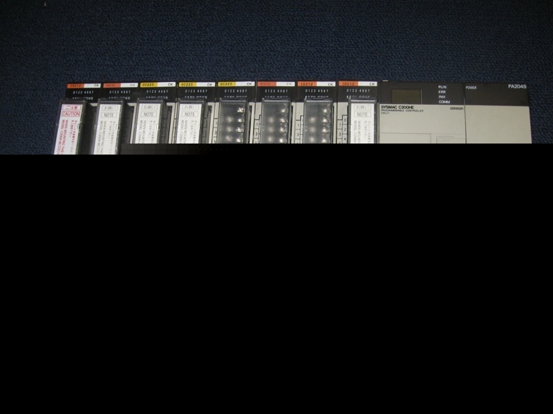 Omron C200HE-CPU11-e, 8 slot rack w/ i/o modules