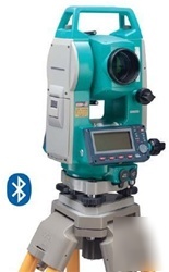 Sokkia SET330R reflectorless total station bluetooth