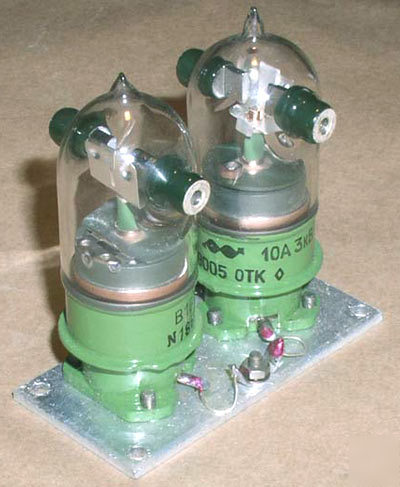 W1W (V1V) 1.5KW vacuum relay. lot of 2 with base 