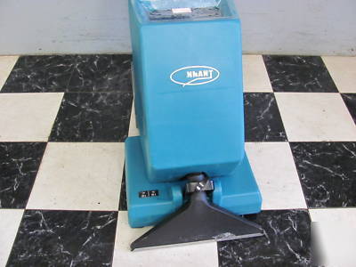 Tennant 1220 carpet extractor cleaner machine portable