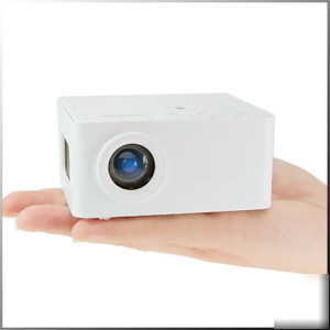 Vga d-sub lcd lcos portable macro office home projector